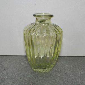 Vase lemon